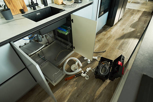 24/7 Emergency Toilet Repair experts in Ellwood City, PA